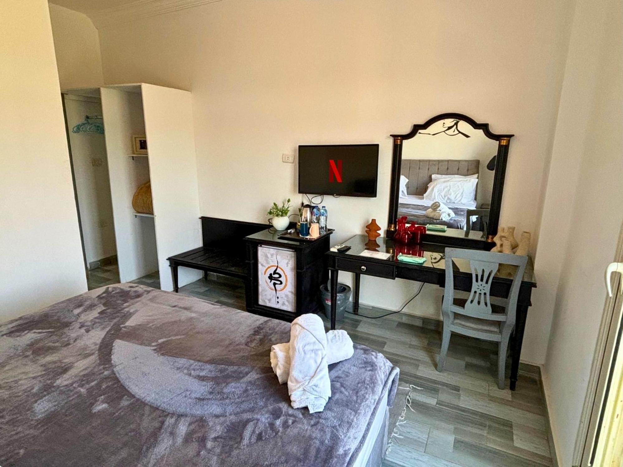 K Boutique Hotel Medspa-Pyramids & Grand Egyptian Museum Ghatati Dış mekan fotoğraf